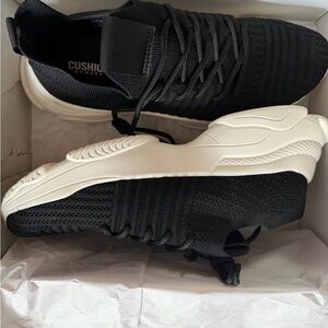Cushionaire Apolo Knit Sneaker